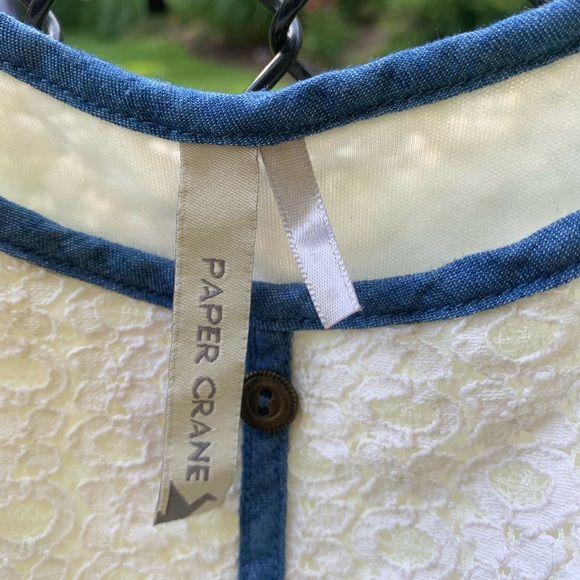 Pretty Lace Crop Top by Paper Crane - Picture 4 of 6